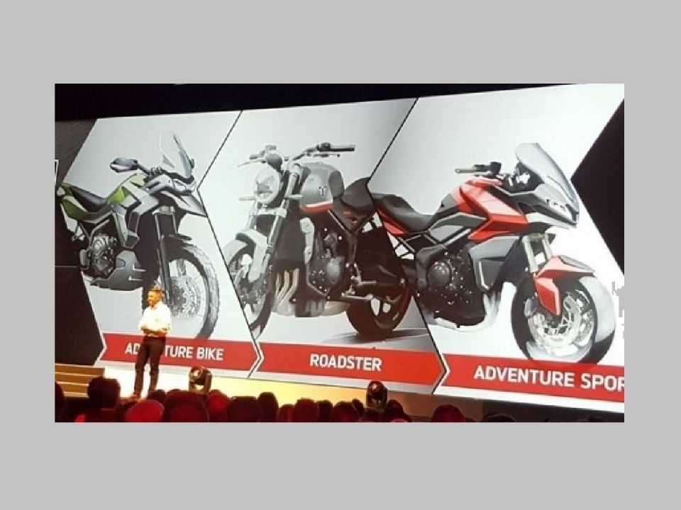 Flagra em conveno mostra planos da Triumph para  motos derivadas do conceito Trident
